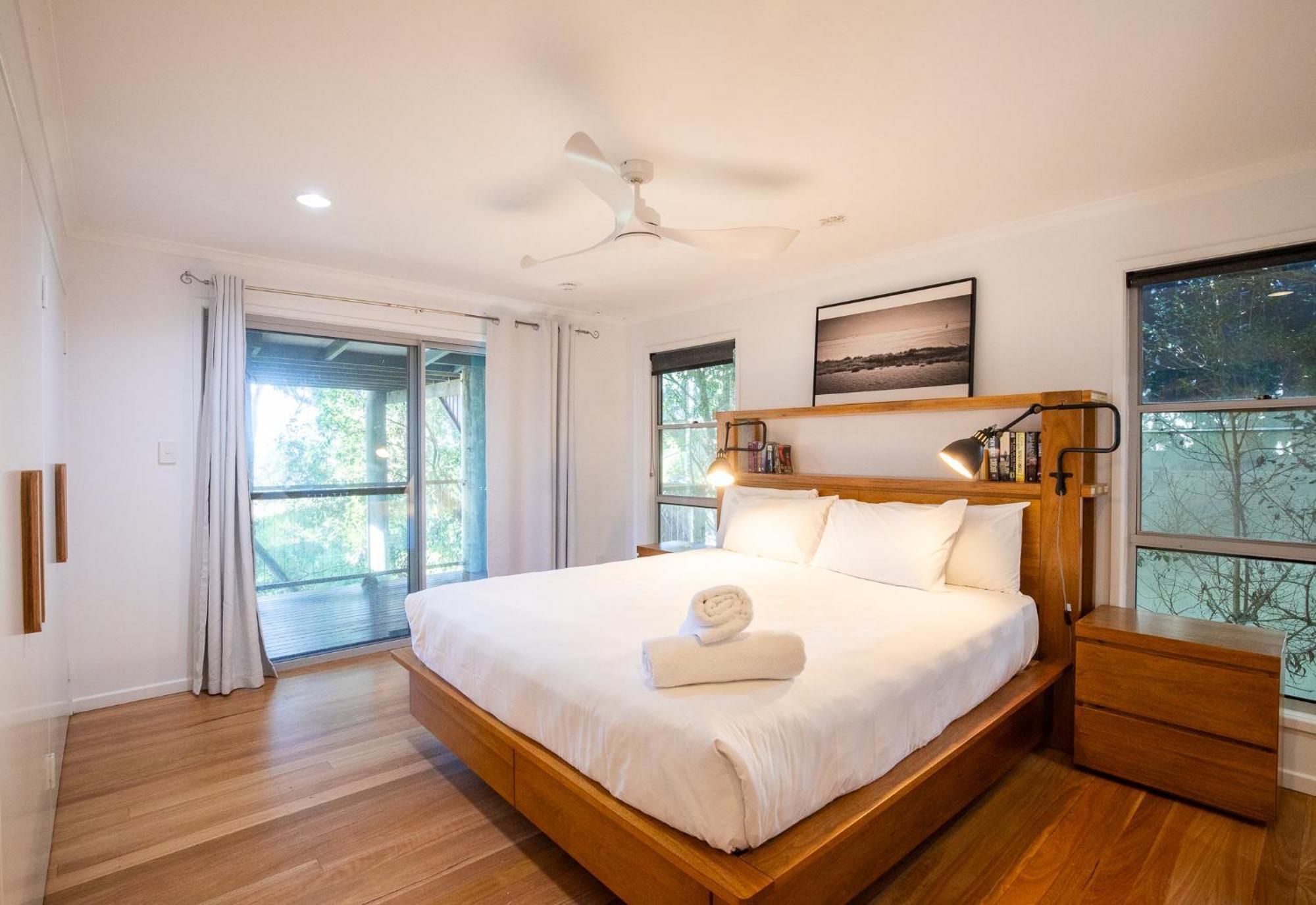 Surf Gums, Sleeps 9, Pet Friendly, Fully Renovated Villa Point Lookout Exterior photo